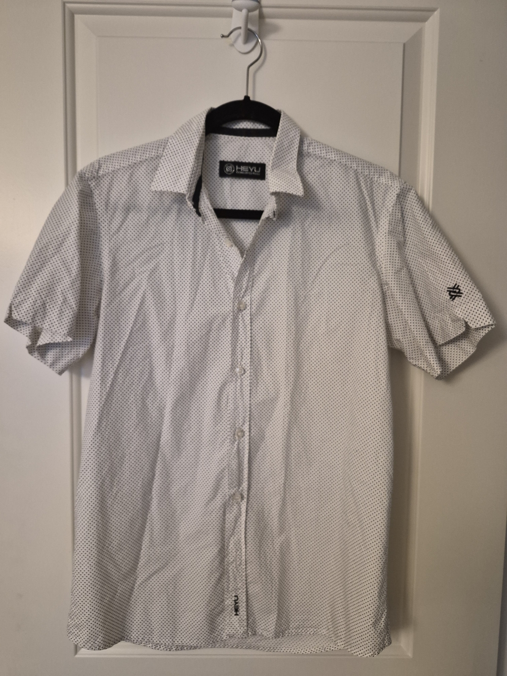 Heyu | White Micro-Pattern Short Sleeve Shirt